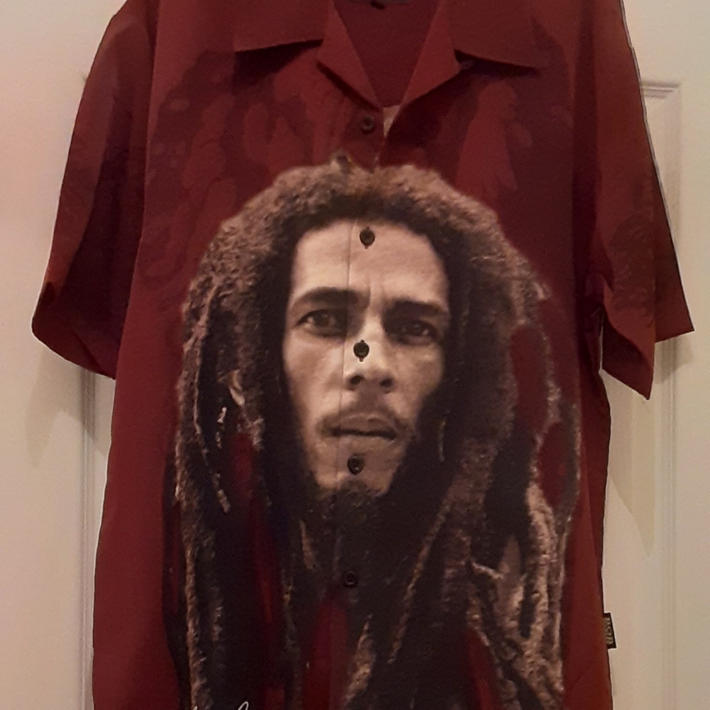 BOB MARLEY COLLECTION SHORT SLEEVED SHIRT NWOT